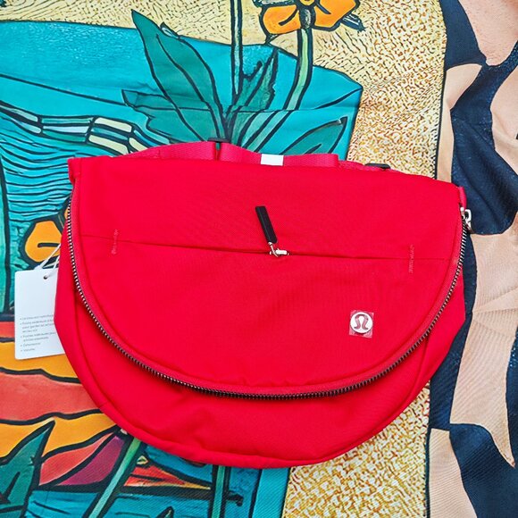 Lululemon silver All Night Festival Bag 5L Red - Picture 1 of 4